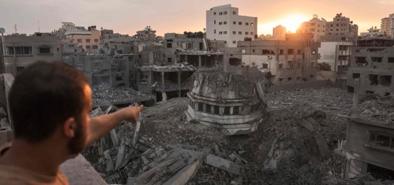 ISRAELI WARPLANES DESTROY MOSQUE IN WESTERN GAZA CITY