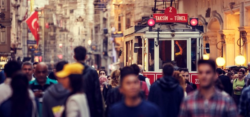 ISTANBUL RECEIVES RECORD 5.5M TOURISTS THIS YEAR