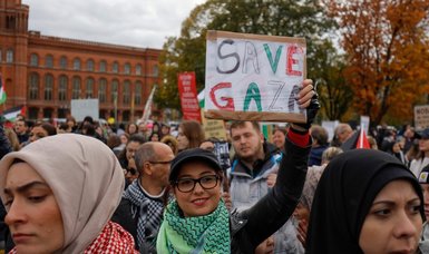 Thousands march in Berlin in solidarity with Palestinians