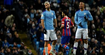 Crystal Palace hit late to frustrate Manchester City