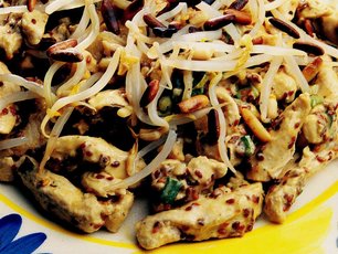 Tahinli Tavuk Salatası
