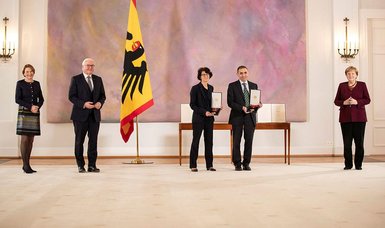 Germany honors Turkish scientist couple for developing COVID-19 vaccine
