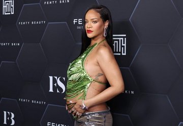Rihanna ile Yenidoğan Bebeğinin İlk Günleri