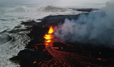 Volcano erupts in southwest Iceland