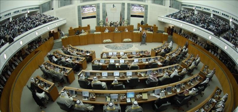 KUWAITI GOVT MINISTERS TENDER RESIGNATIONS EN MASSE