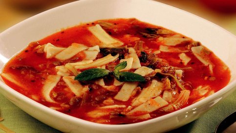 Yeşil Mercimekli Erişte Çorbası Tarifi