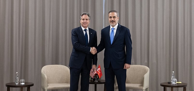 TURKISH FOREIGN MINISTER MEETS U.S. SECRETARY OF STATE IN PRAGUE