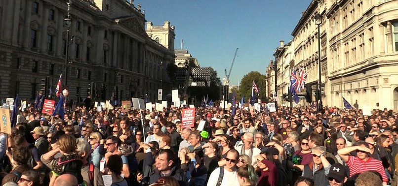 UK: MORE THAN HALF A MILLION GATHER IN PRO-EU MARCH