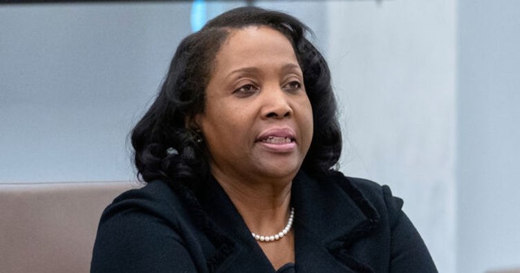 ABD’de yargıçtan Trump’ın Cook’u görevden almasına engel