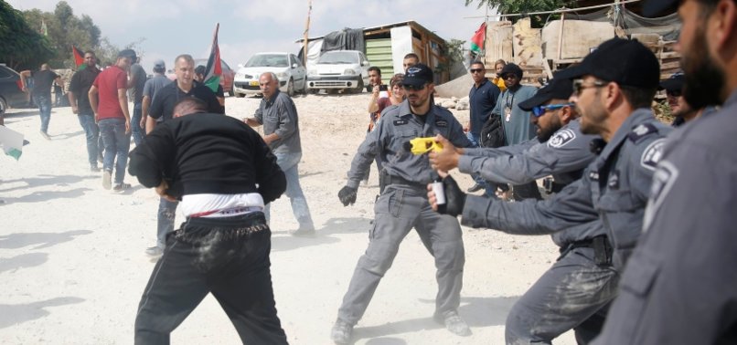 BEDOUINS PROTEST ISRAELI CONFISCATION OF LAND