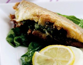 Soslu Mezgit Dolması