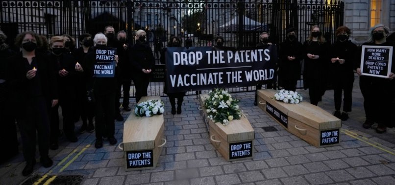 BRITAIN RECORDS 43,423 NEW COVID CASES, 148 DEATHS