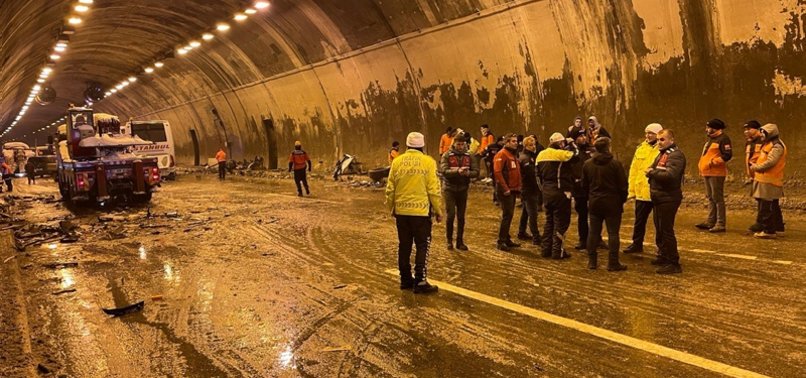 DOZENS INJURED IN COLLISION OF MULTIPLE VEHICLES IN BOLU TUNNEL