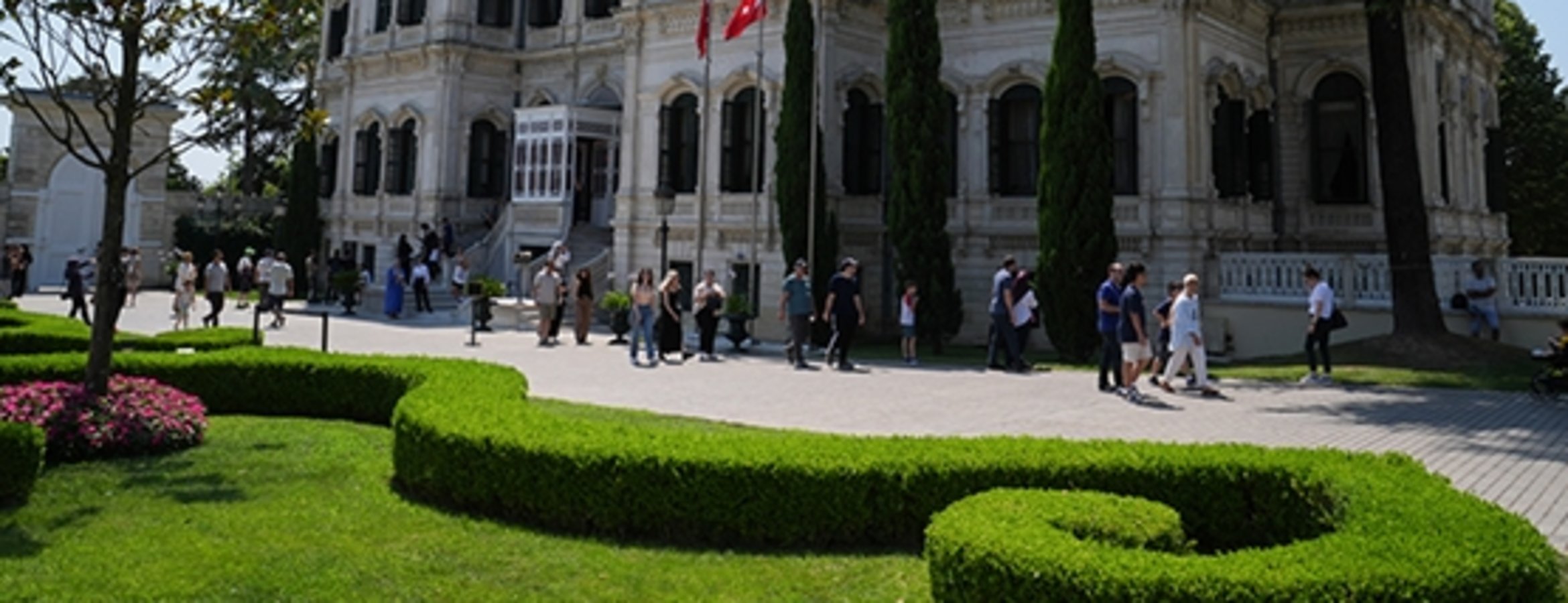 Restorasyonu tamamlanan Yıldız Sarayı’na ziyaretler başladı