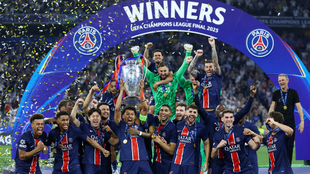 PSG REKORLA ŞAMPİYON!