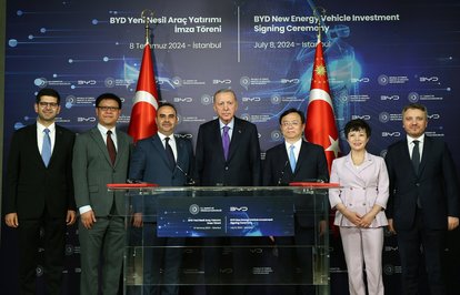 DünyaelektrikliaraçdeviTürkiyedeimzaattı