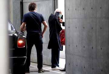 Kapalı kapılar ardında: Armani defilesi!