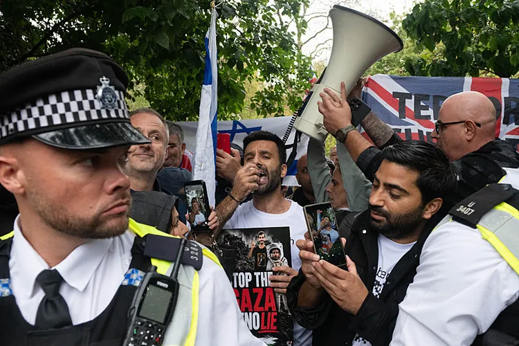 Pro-Palestinian protesters, counter-protesters clash in central London