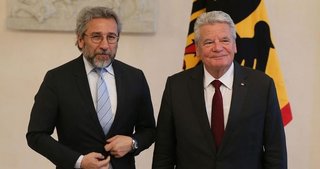 Vatan haini Can Dündar’dan sosyal medya üzerinden küstah tehdit