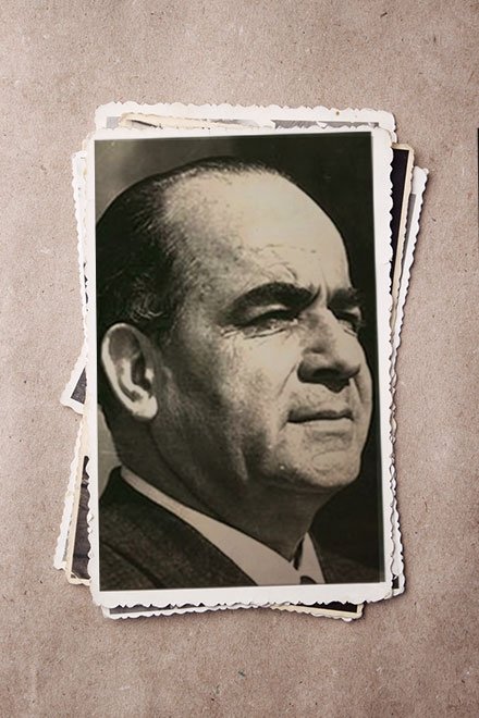 FARUK NAFIZ ÇAMLIBEL KİMDİR?