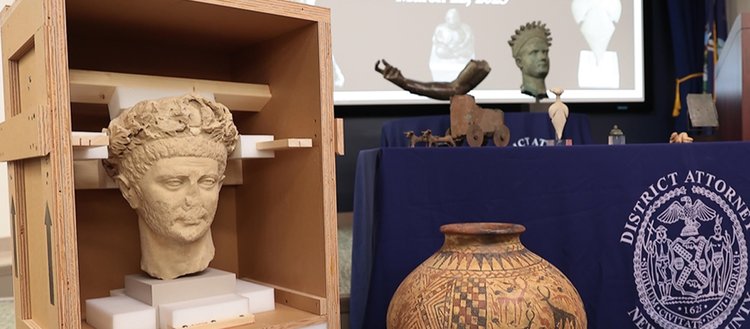 Tarihi eserler New York’ta törenle Türk yetkililere iade edildi