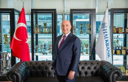 ahrefindexhalkbankclasstkktLnktargetblankHalkbanka84yaşınıkutluyor