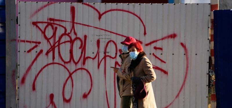 Portugal to start requiring more negative tests amid virus worries