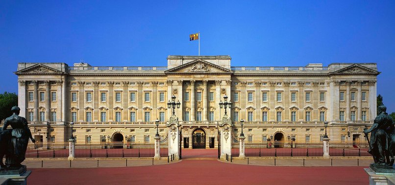 Buckingham Palace Up Close - Buckingham Palace to investigate
