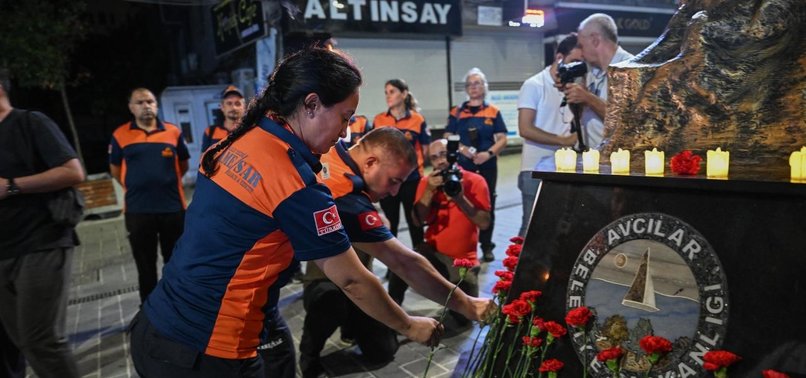 Victims of earthquake were commemorated in Istanbul