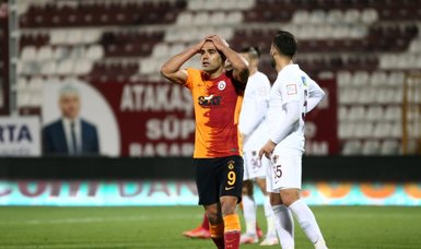 Galatasaray suffer shock defeat to Hatayspor