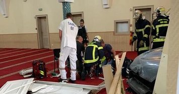 A car crashes into Grand Mosque of Colmar in eastern France