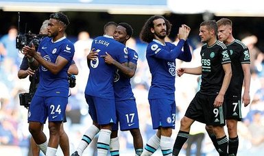 Ten-man Chelsea beat Leicester 2-1 as Sterling scores twice