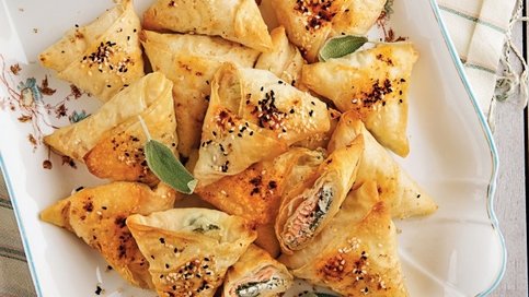 Somonlu Peynirli Üçgen Börek