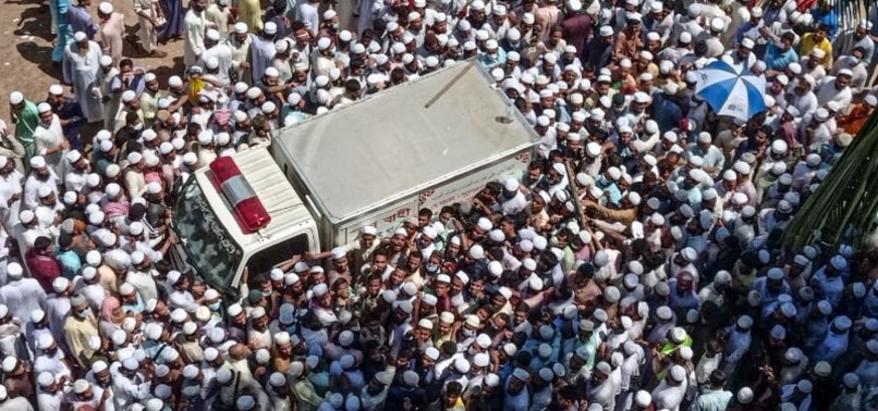 TENS OF THOUSANDS ATTEND FUNERAL OF BANGLADESHI MUSLIM CLERIC