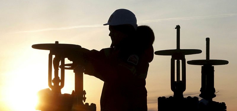 Russia bans oil exporters from adhering to Western price caps