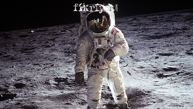 UZAY YARIŞLARINDA GERİDE KALAN ABD VE APOLLO 11