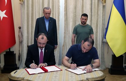 Ukraynanıntahripolanaltyapısınıninşasıiçinimza