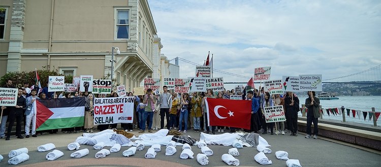 Galatasaray Üniversitesi’nde Filistin’e destek eylemi düzenlendi