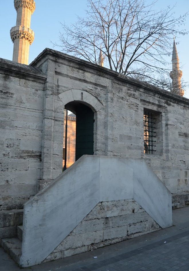 SÜLEYMANİYE KÜLLİYESİ KUZEYBATI KAPISI