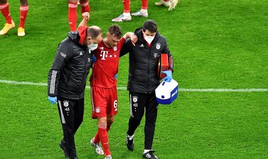 Bayern's Kimmich out until January after knee operation