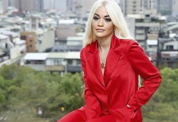 Rita Ora, annesine Kosova’dan ev aldı