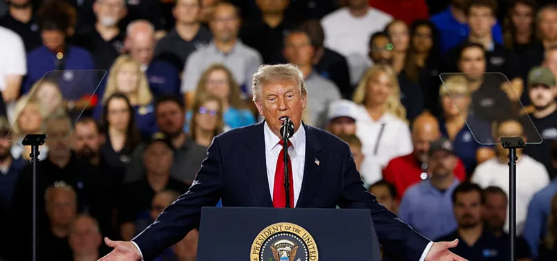 PROTESTERS HECKLE TRUMP IN MICHIGAN OVER EPSTEIN TIES, AI DATA CENTERS