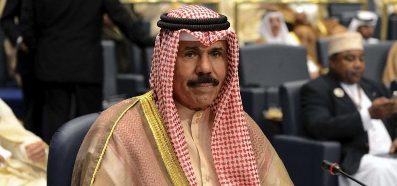 Kuwait says its ruling emir flies to US for medical checks