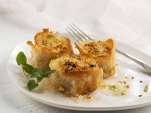 Baklava Yufkasında Cevizli Kadayıf