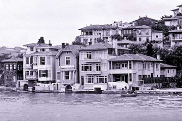 Boğaziçi’nde Bir İftar