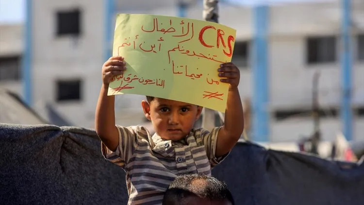 Palestinians in Khan Younis call for urgent aid