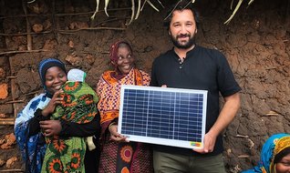 Afrika’da balık tutmayı öğreten adam