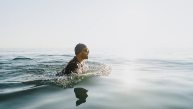 Yüzme eklemler için neden güvenlidir?