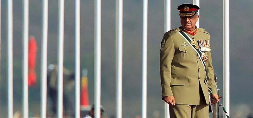 PAKISTAN ARMY CHIEF SAYS READY TO BURY HATCHET WITH INDIA FOR PEACE