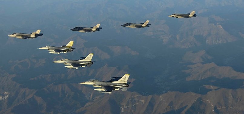 S.KOREA STAGES AIR DRILLS WITH U.S. STRATEGIC BOMBERS -S.KOREA MILITARY